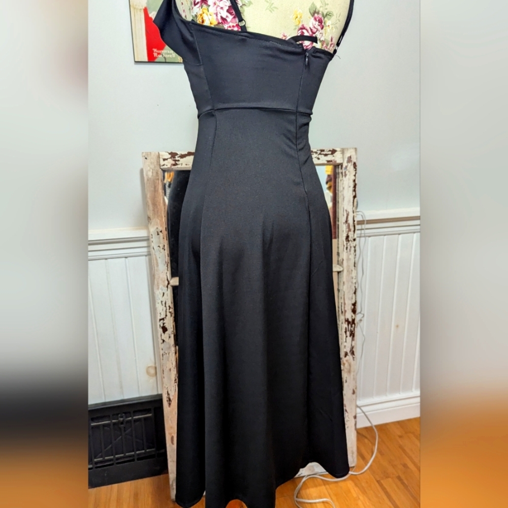 Mask Maxi Dress - Picture 4 of 7